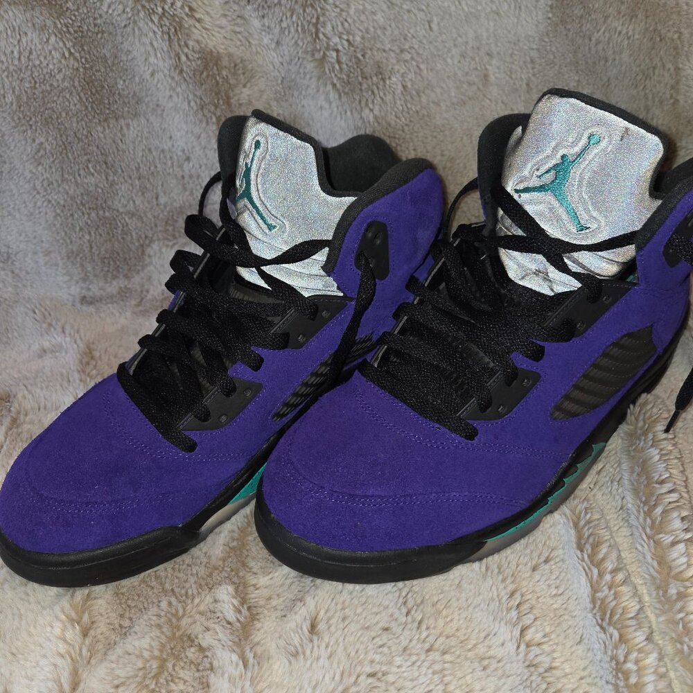 Air Jordan 5 Retro Alternate Grape (136027-500) - Men's sz 13